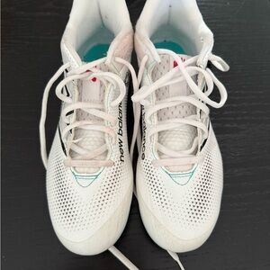 New Balance Freeze LX v5 Youth lacrosse cleats size 6 Worn once!